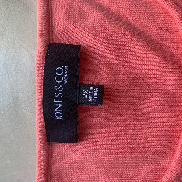 Top - Picture 2 of 2